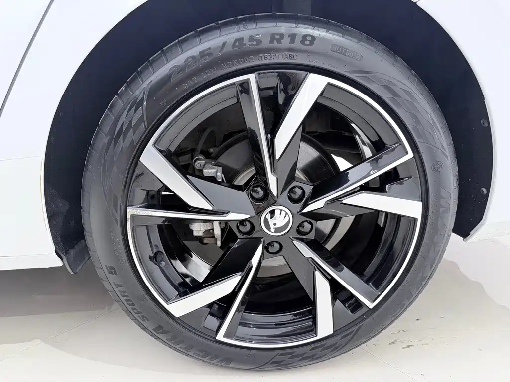 Skoda Octavia — миниатюра 18