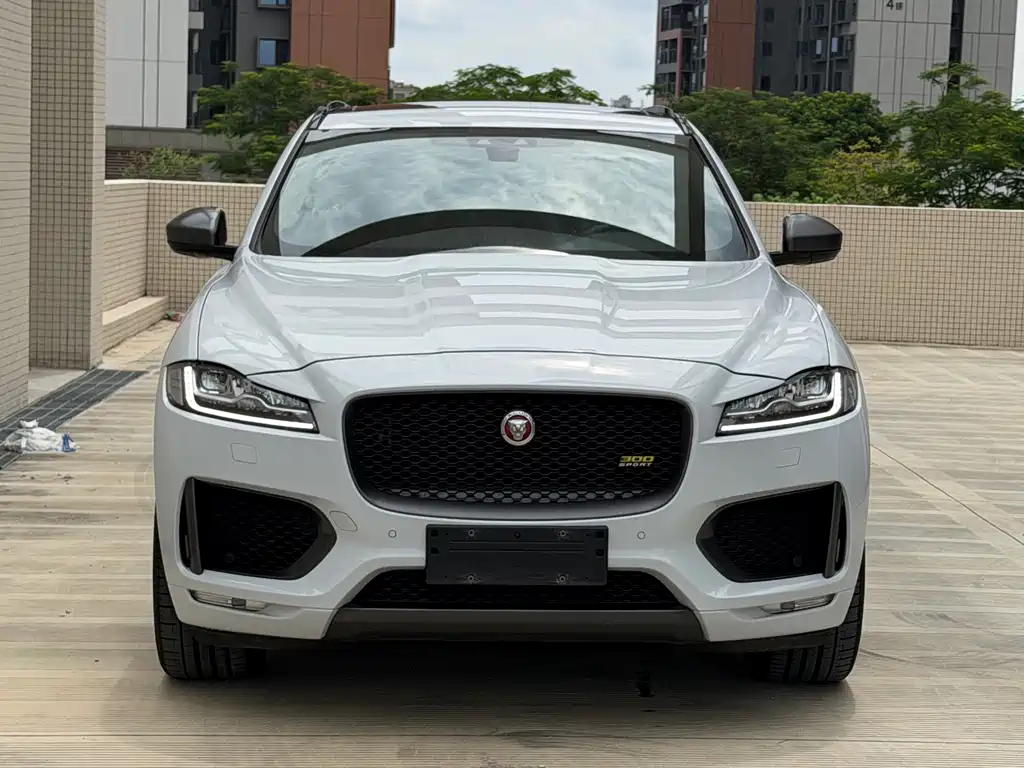 Jaguar F-PACE — миниатюра 2