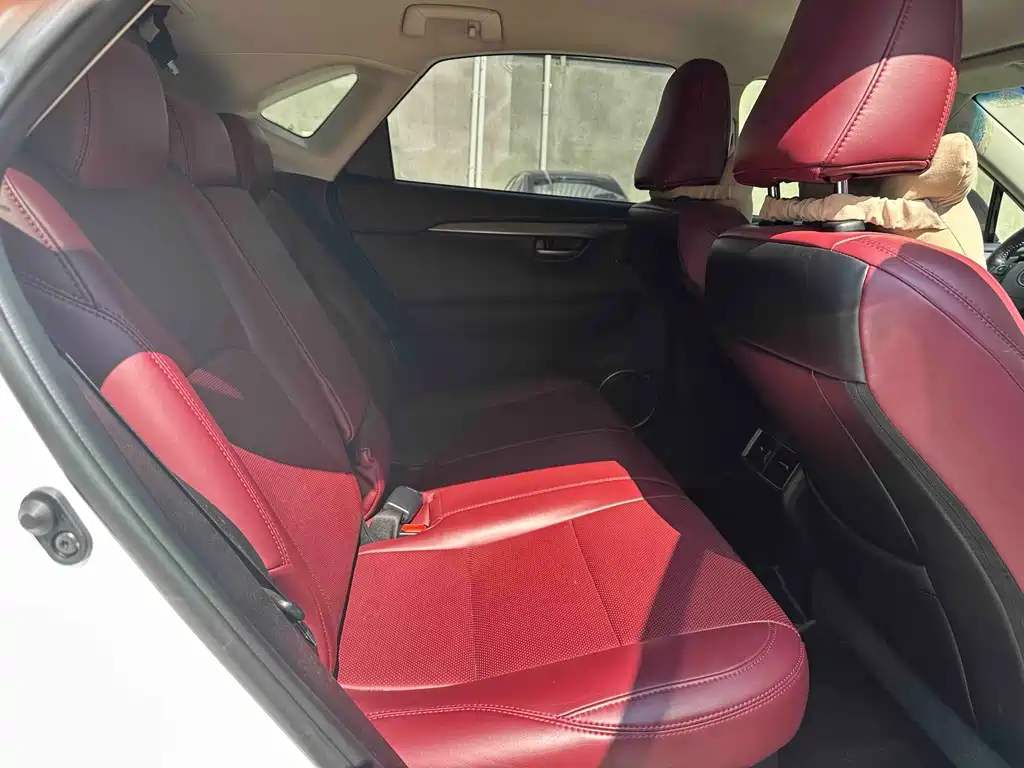 Lexus NX — миниатюра 5