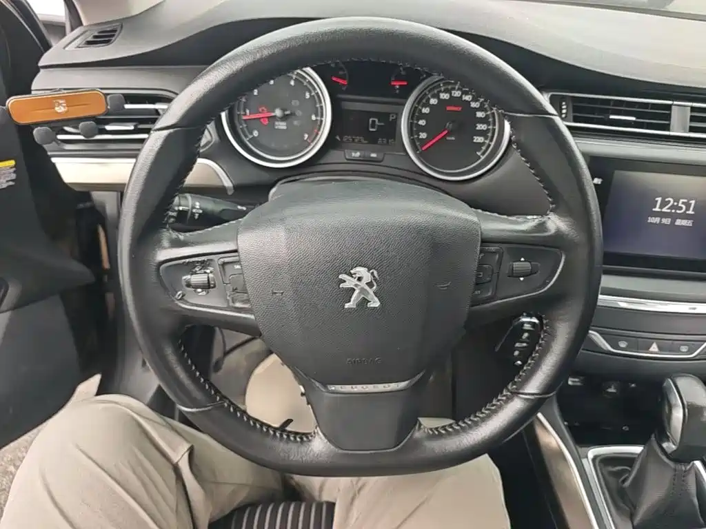 Peugeot 408 — миниатюра 11
