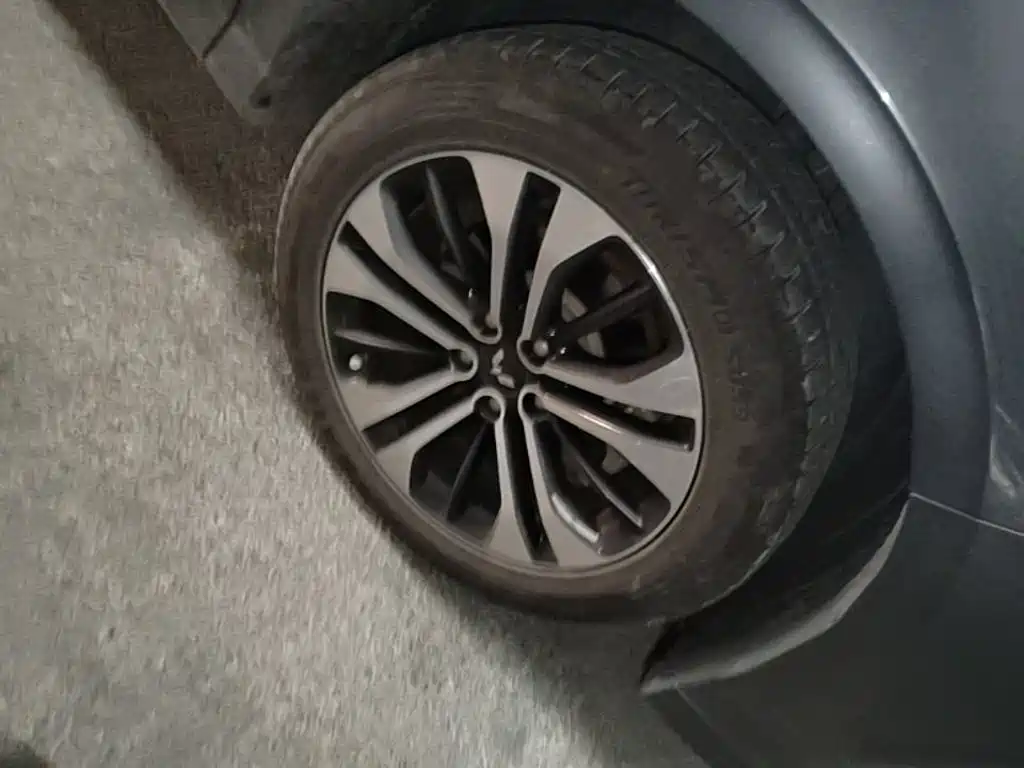 Wuling Victory — миниатюра 12