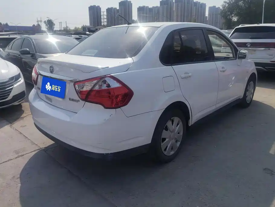 Venucia D50 — миниатюра 3