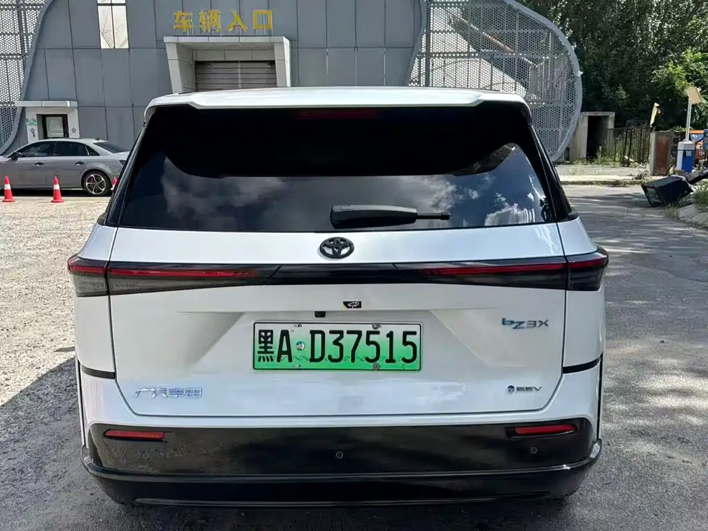 Toyota bZ3X — миниатюра 3