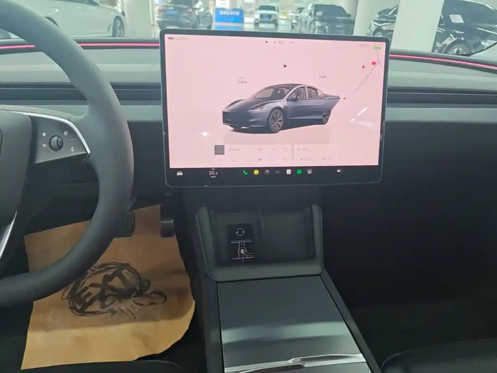 Tesla Model 3 — миниатюра 13