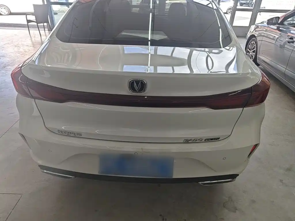Changan Eado — миниатюра 6