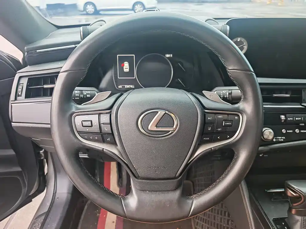 Lexus ES — миниатюра 5