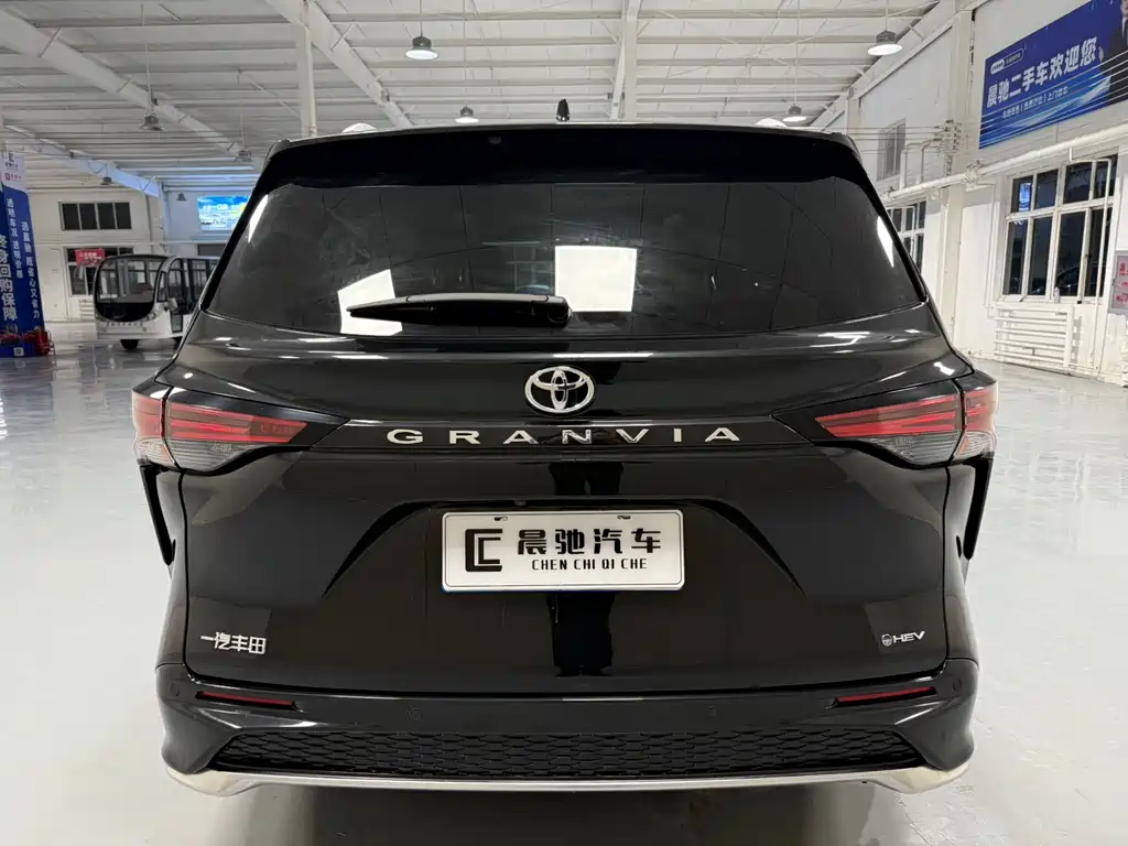 TOYOTA GREVIA