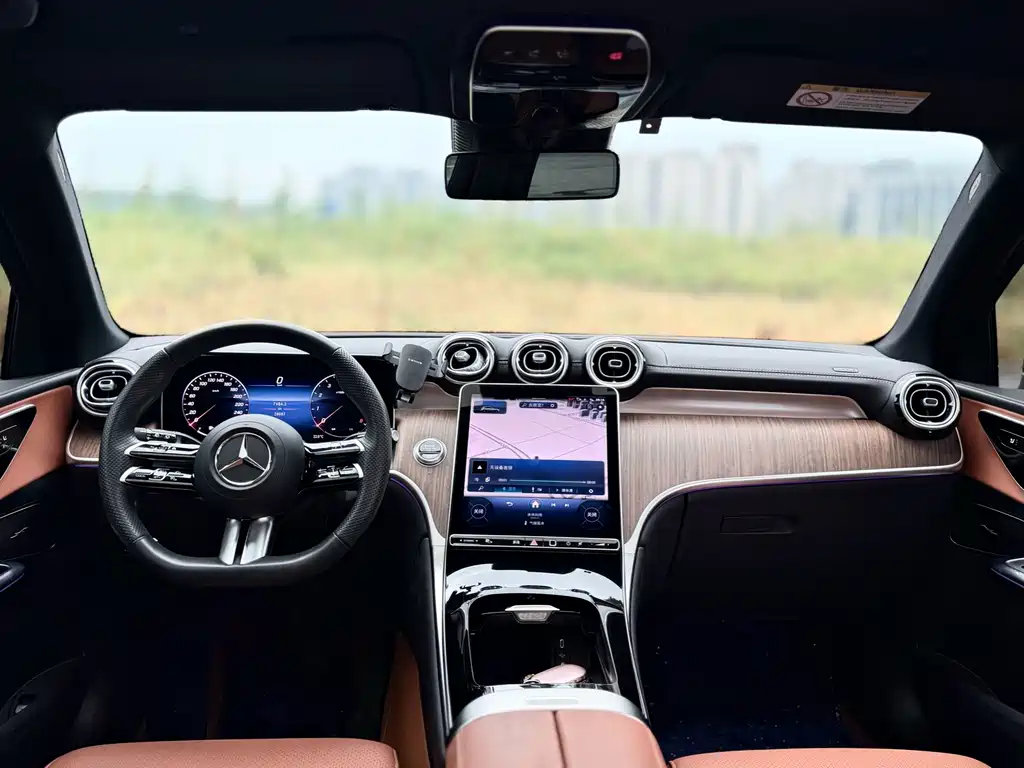 Mercedes-Benz GLC — миниатюра 9