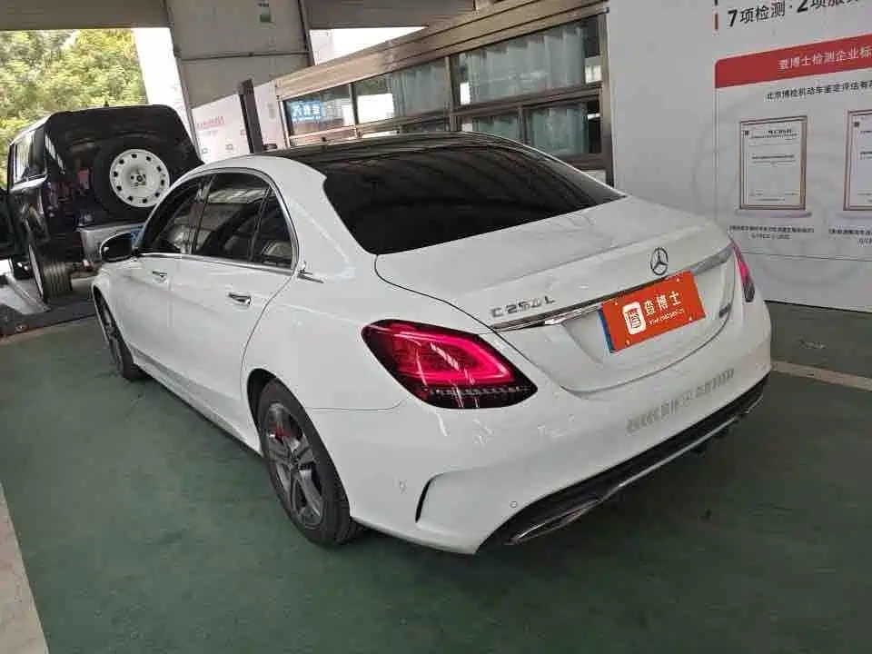 Mercedes-Benz C-Class — миниатюра 7