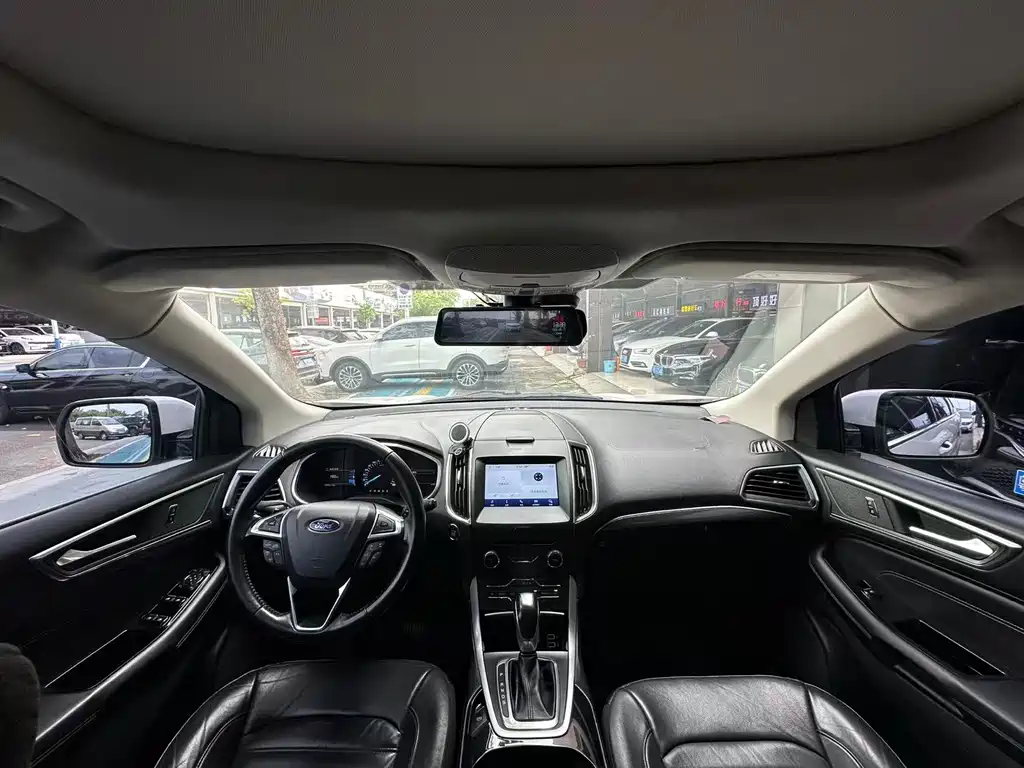 Ford Edge — миниатюра 10