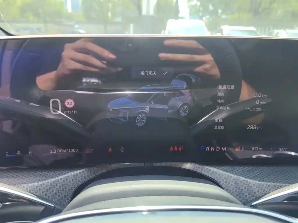 Cadillac XT5 — миниатюра 16