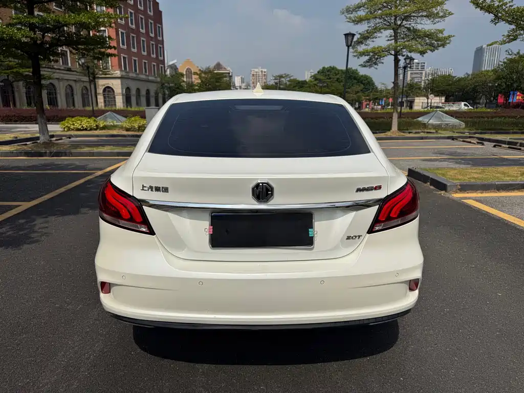 MG MG6 — миниатюра 14
