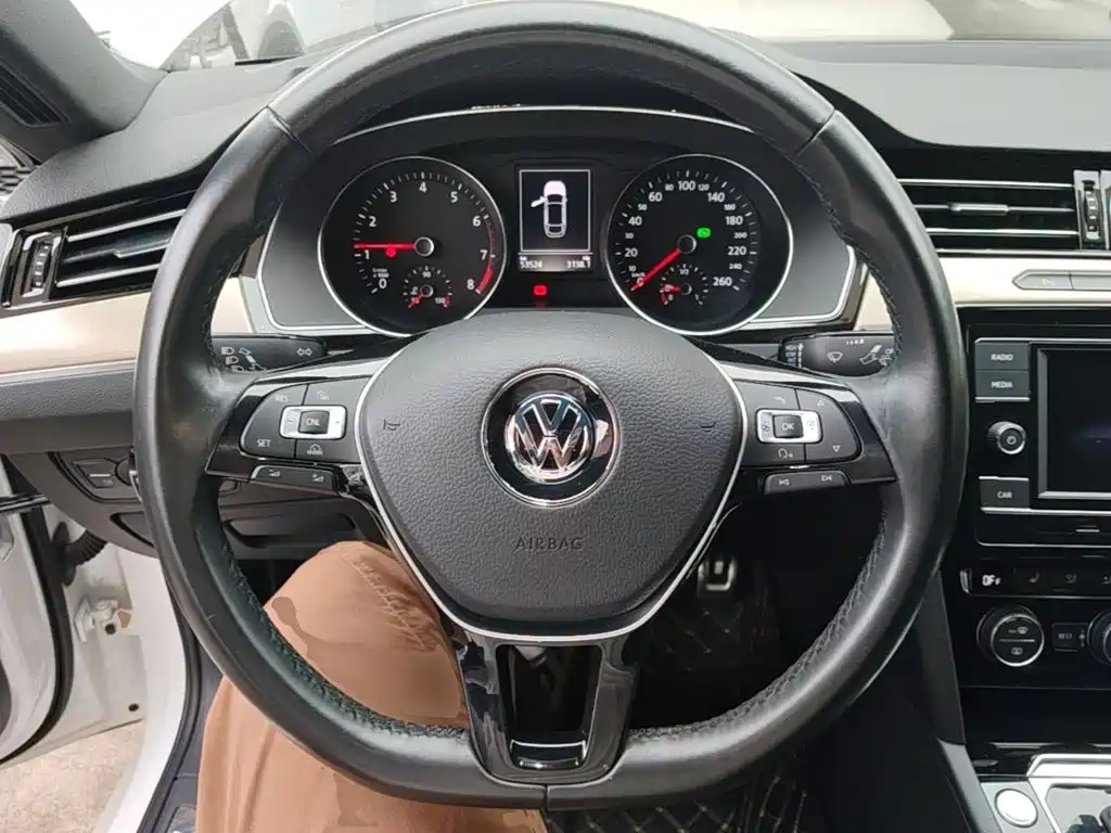 Volkswagen CC — миниатюра 11
