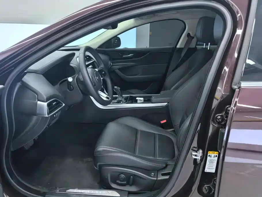 Jaguar XEL — миниатюра 9