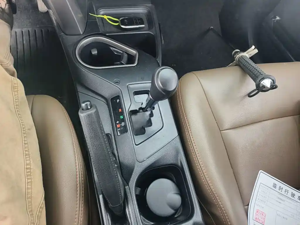 Toyota RAV4 — миниатюра 14