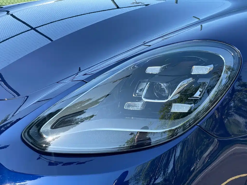 Porsche Panamera — миниатюра 4