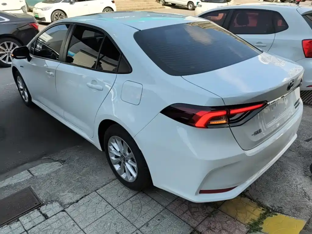 Toyota Corolla — миниатюра 5