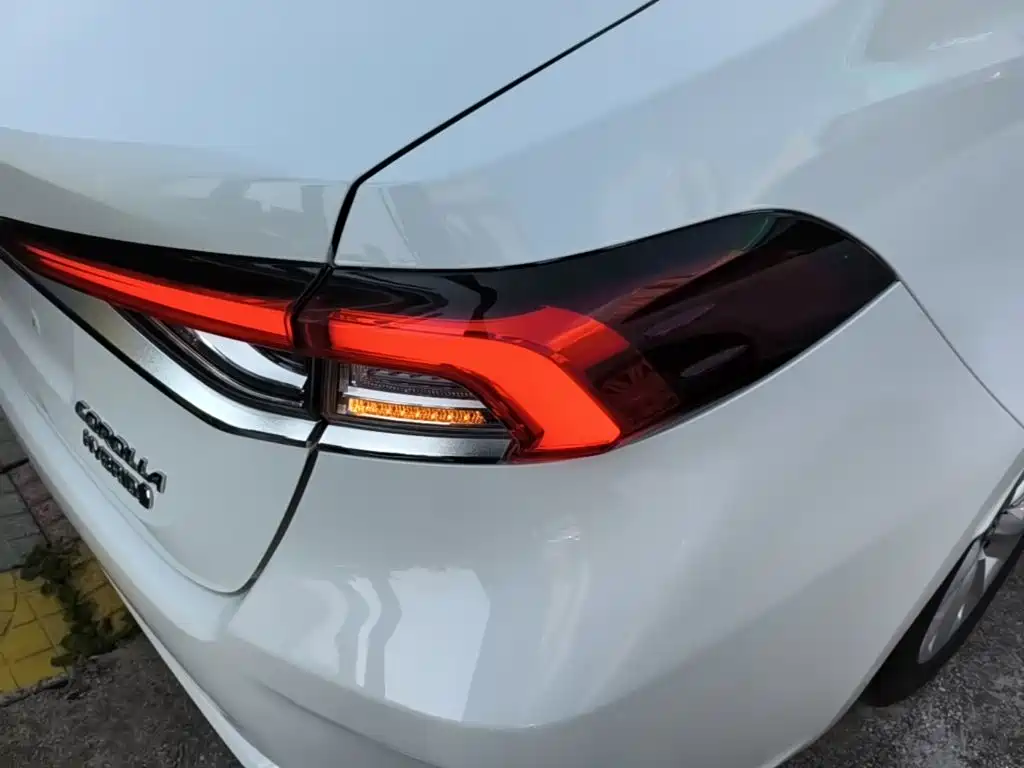 Toyota Corolla — миниатюра 8