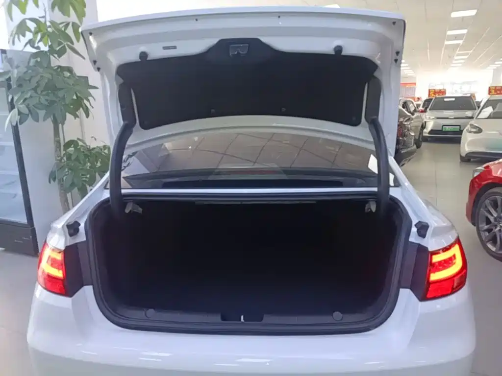 Geely Emgrand GL — миниатюра 19