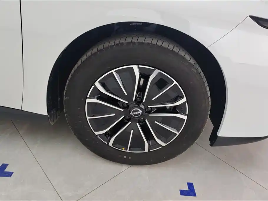 Nissan N6 2026 180 Max