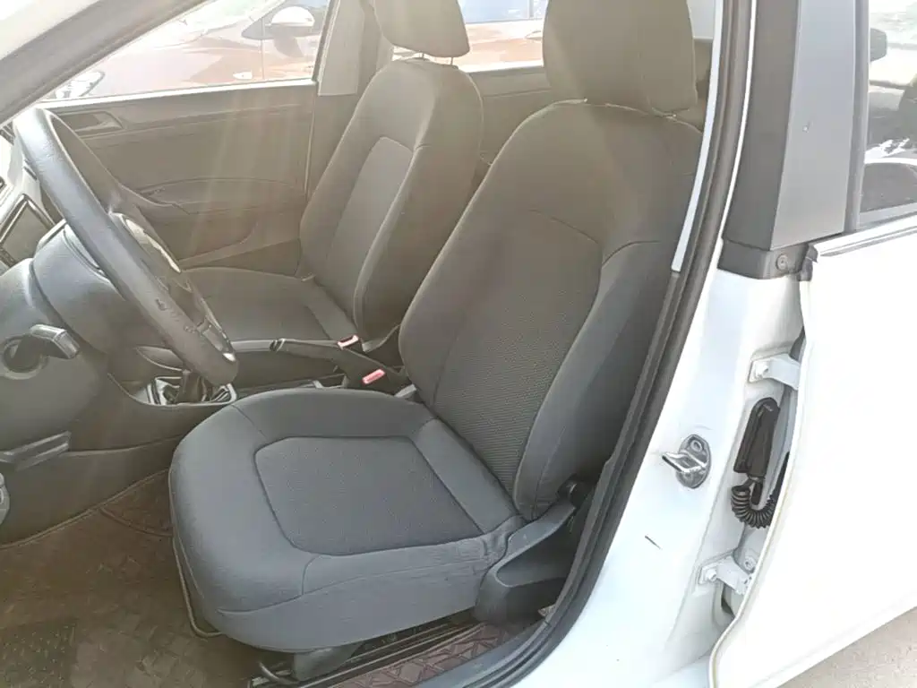 Volkswagen Santana — миниатюра 15
