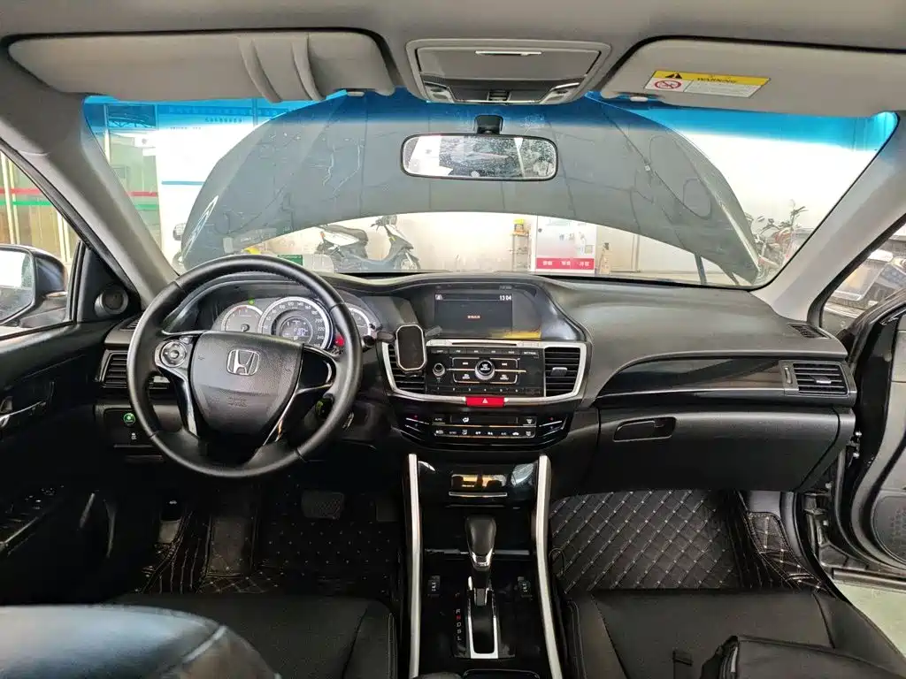 Honda Accord — миниатюра 10