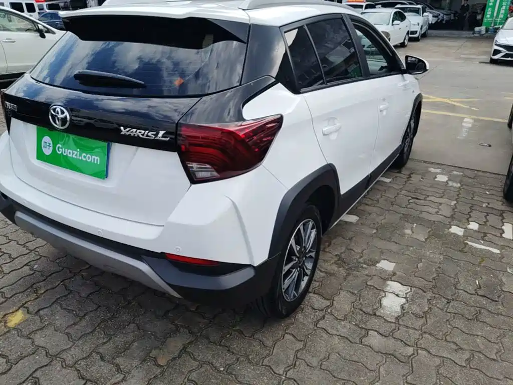 Toyota Yaris L — миниатюра 8