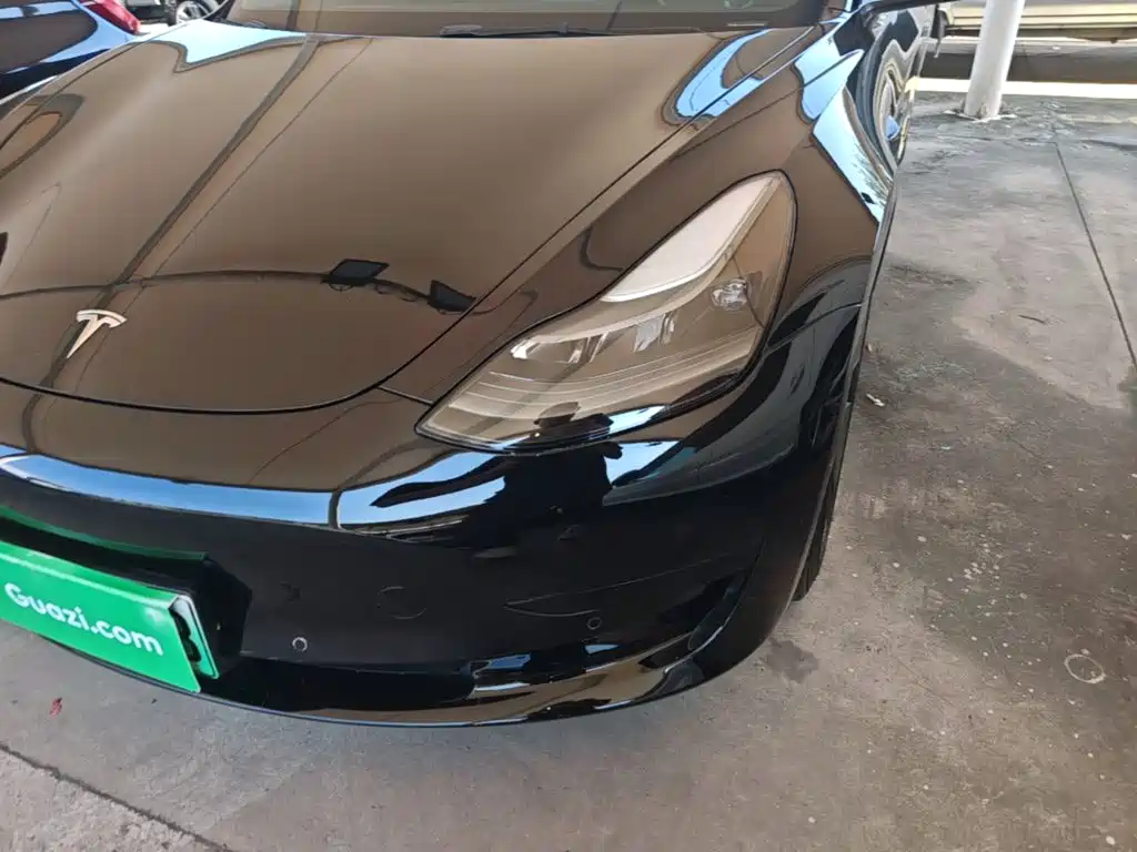 Tesla Model 3 — миниатюра 24