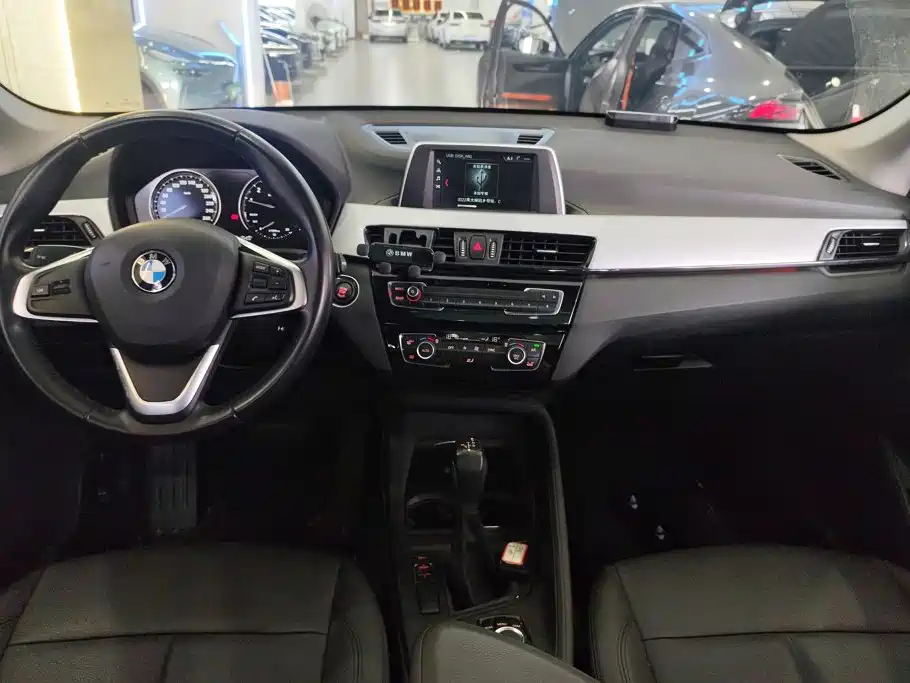 BMW X1 — миниатюра 12