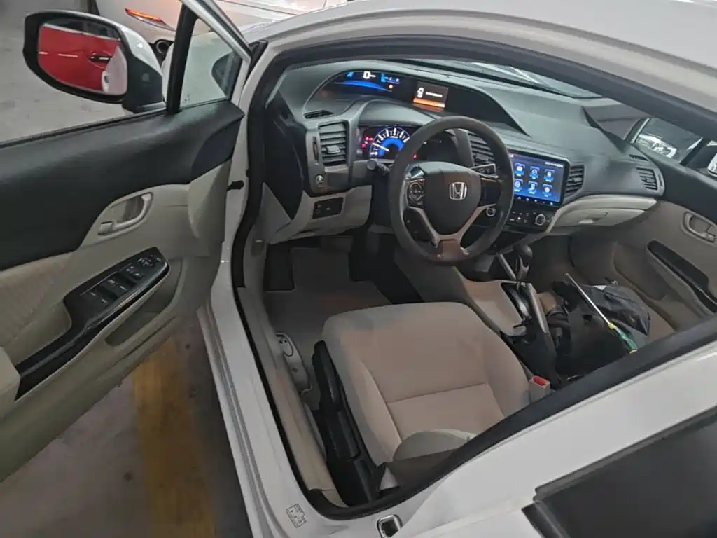 Honda Civic — миниатюра 16