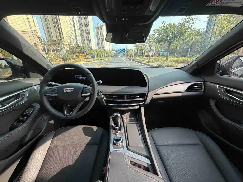 Cadillac CT5 — миниатюра 5