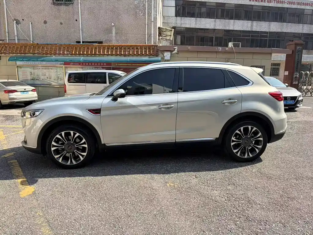 Hongqi Hongqi HS5 — миниатюра 8