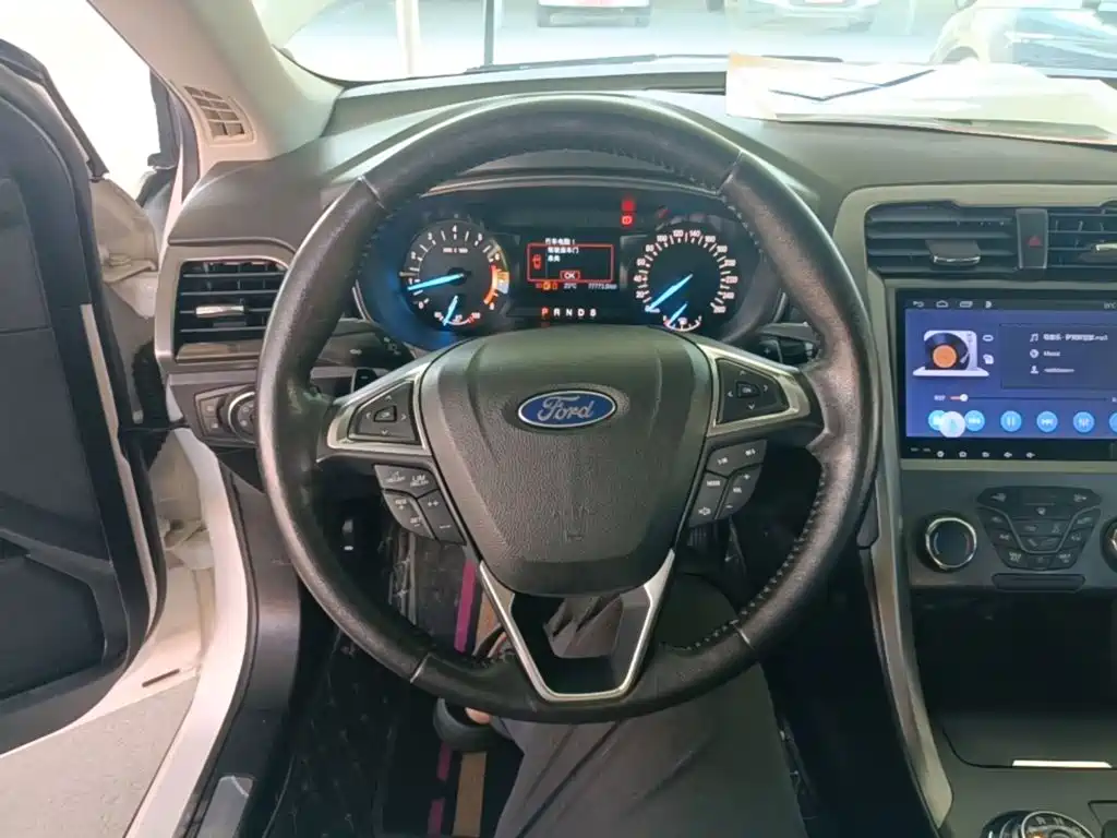 Ford Mondeo — миниатюра 11