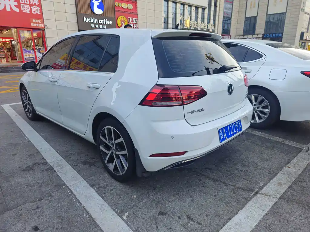 Volkswagen Golf — миниатюра 4