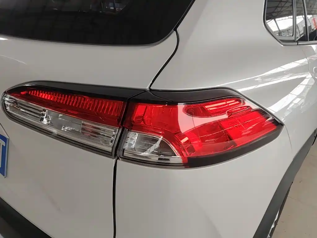 Toyota Corolla Cross — миниатюра 8