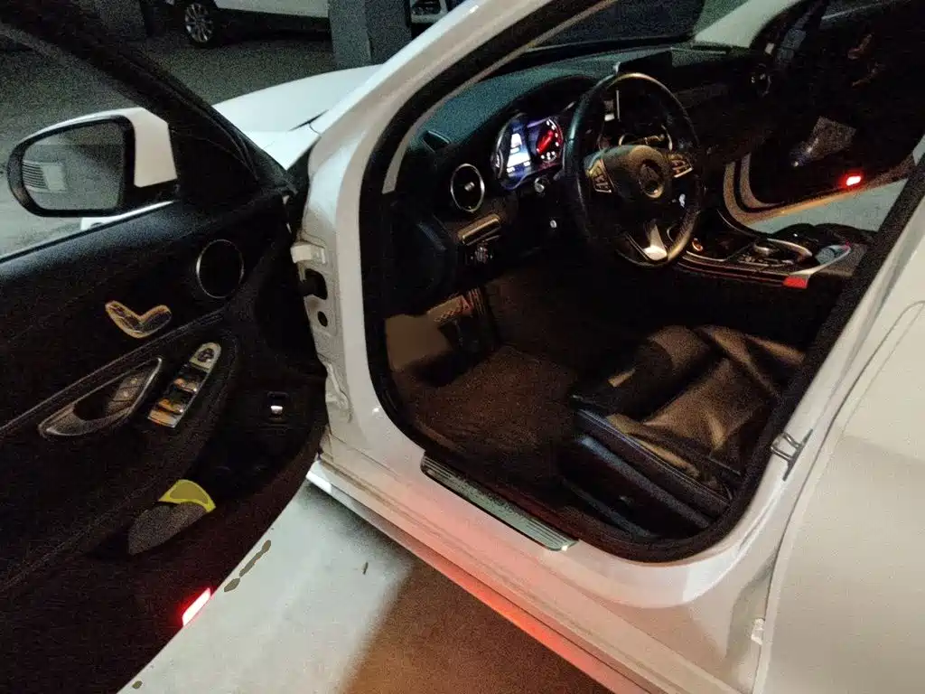 Mercedes-Benz C-Class — миниатюра 14