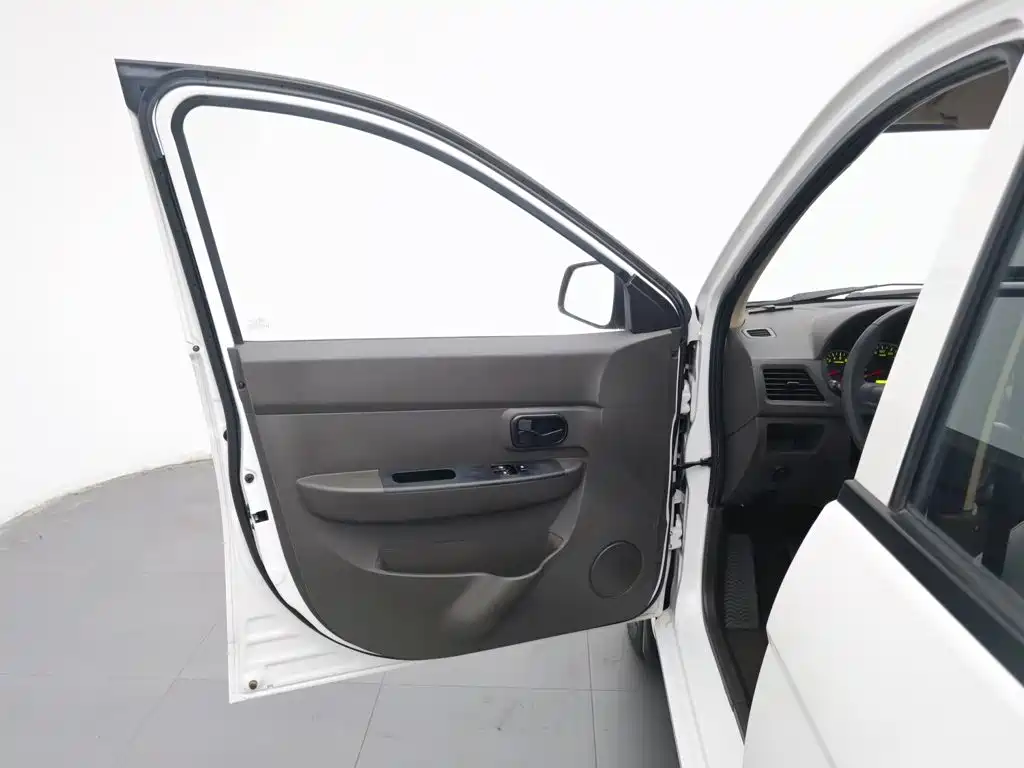 Wuling Hongguang — миниатюра 15