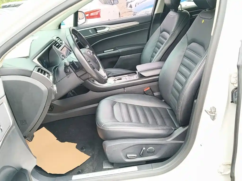 Ford Mondeo — миниатюра 15