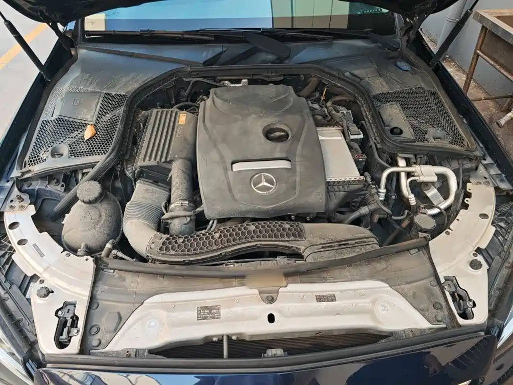 Mercedes-Benz C-Class — миниатюра 11