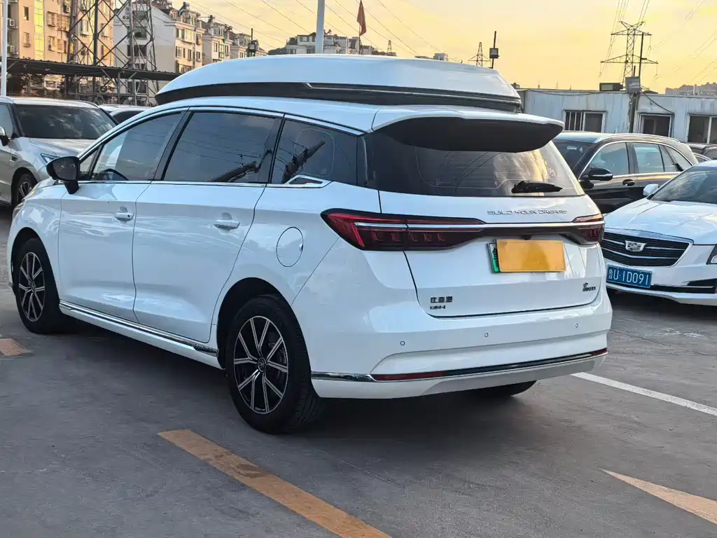 BYD Song MAX MAX 2022 DM-i 105KM Executive