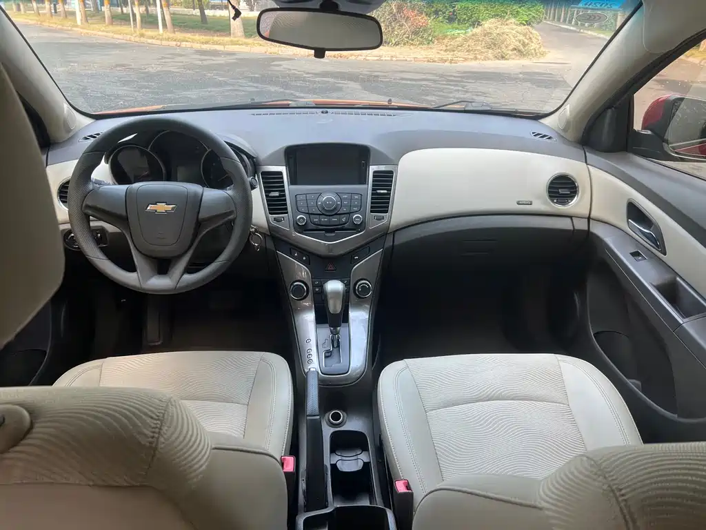 Chevrolet Cruze — миниатюра 10