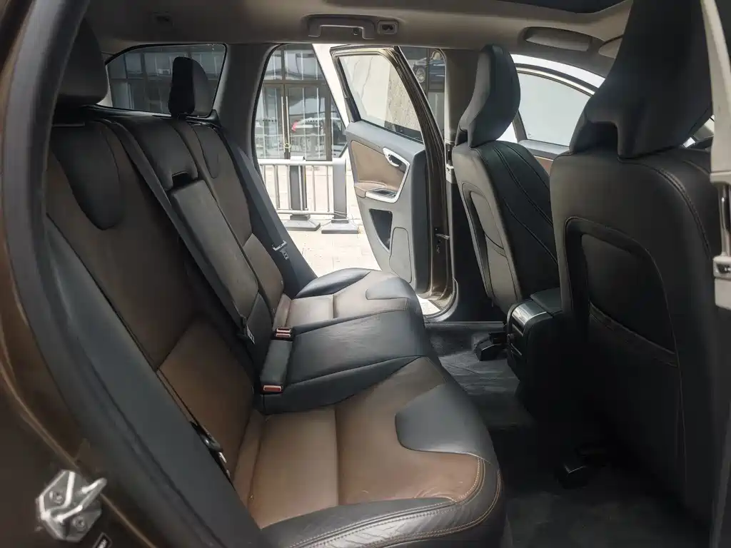 Volvo XC60 — миниатюра 13