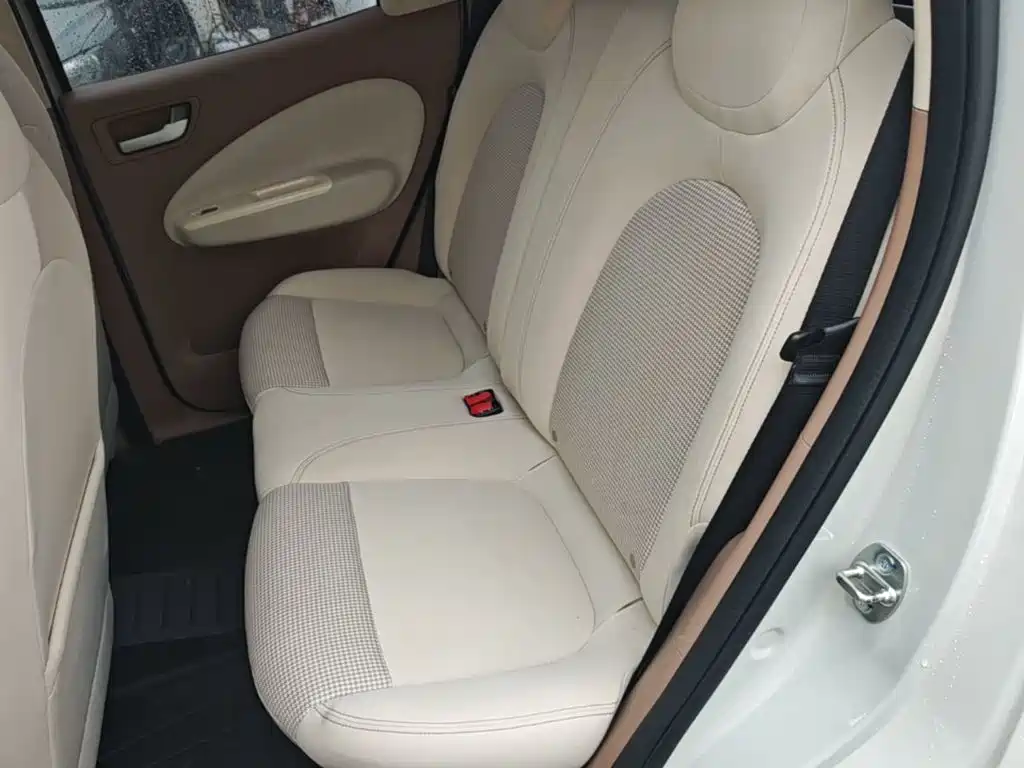 Wuling MINIEV — миниатюра 17
