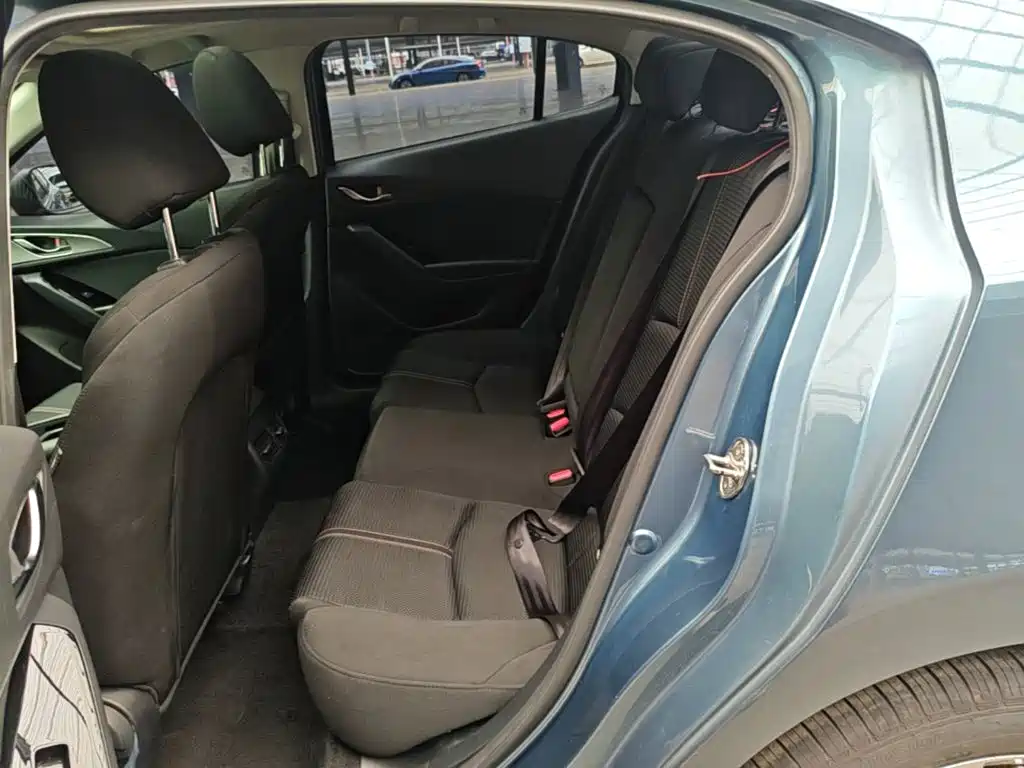 Mazda 3 Axela — миниатюра 17