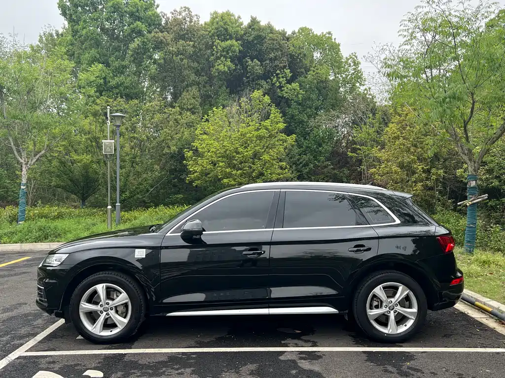 Audi Q5L 2020 40 TFSI