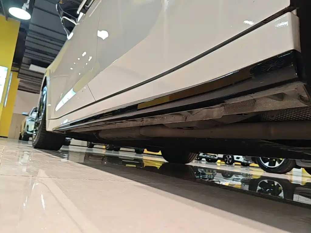 Lynk & Co 07 EM-P — миниатюра 22