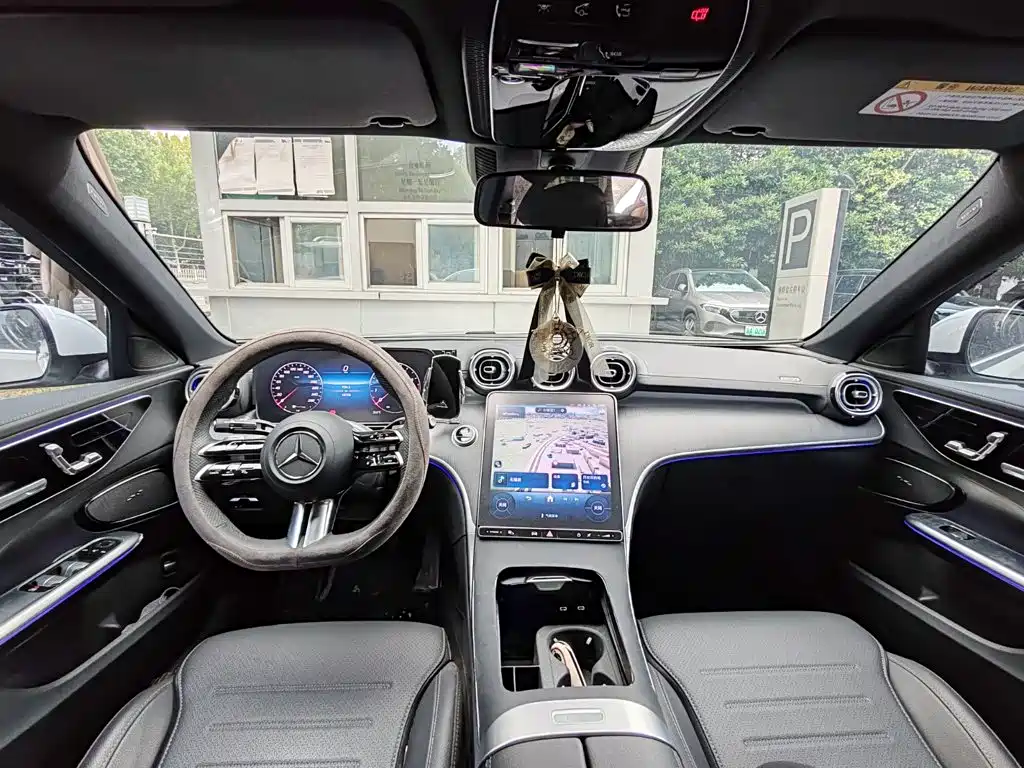 Mercedes-Benz C-Class — миниатюра 13