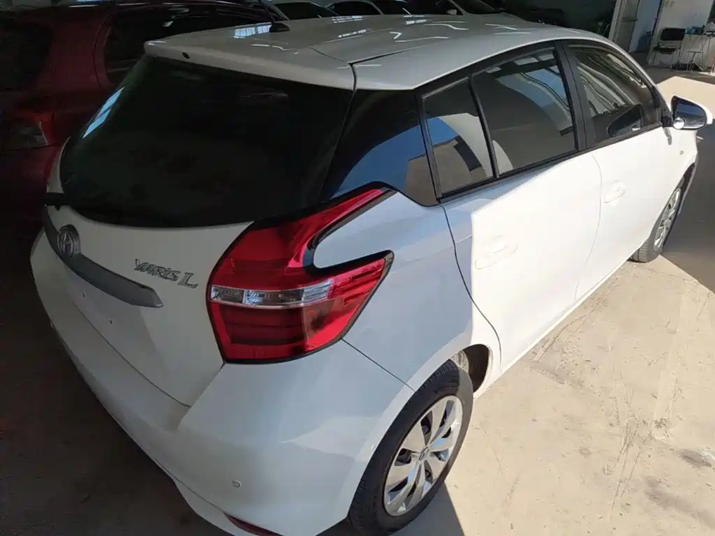 Toyota Yaris L — миниатюра 7