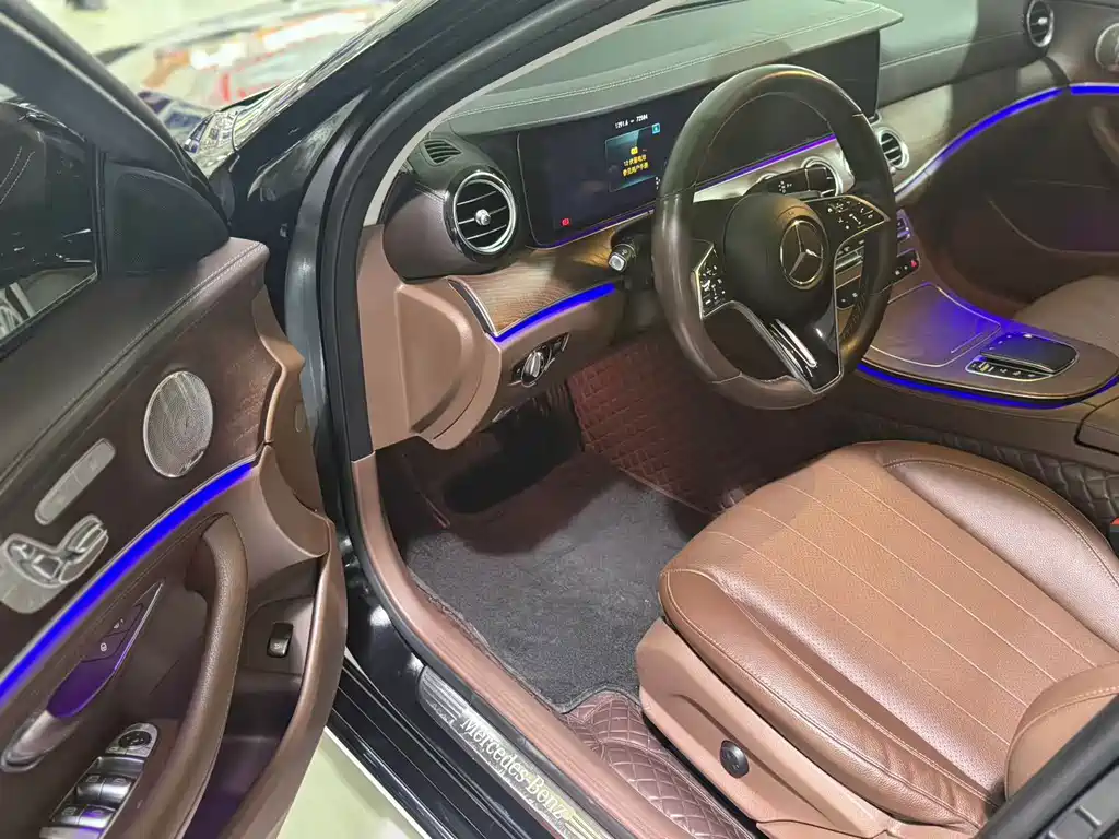 Mercedes-Benz E-Class — миниатюра 6