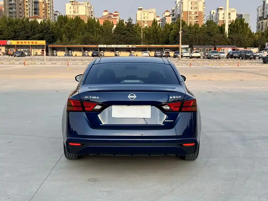 Nissan Teana — миниатюра 5
